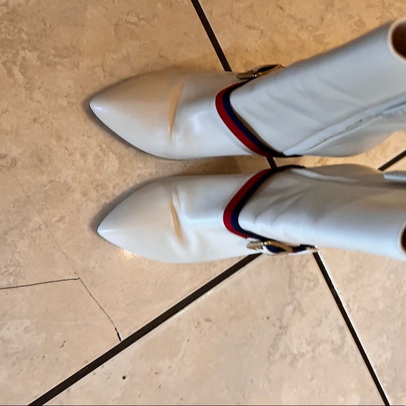 Gucci boots size 6 very good condition. - Picture 2 of 2